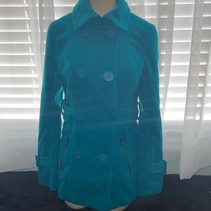 Delia’s teal button up coat